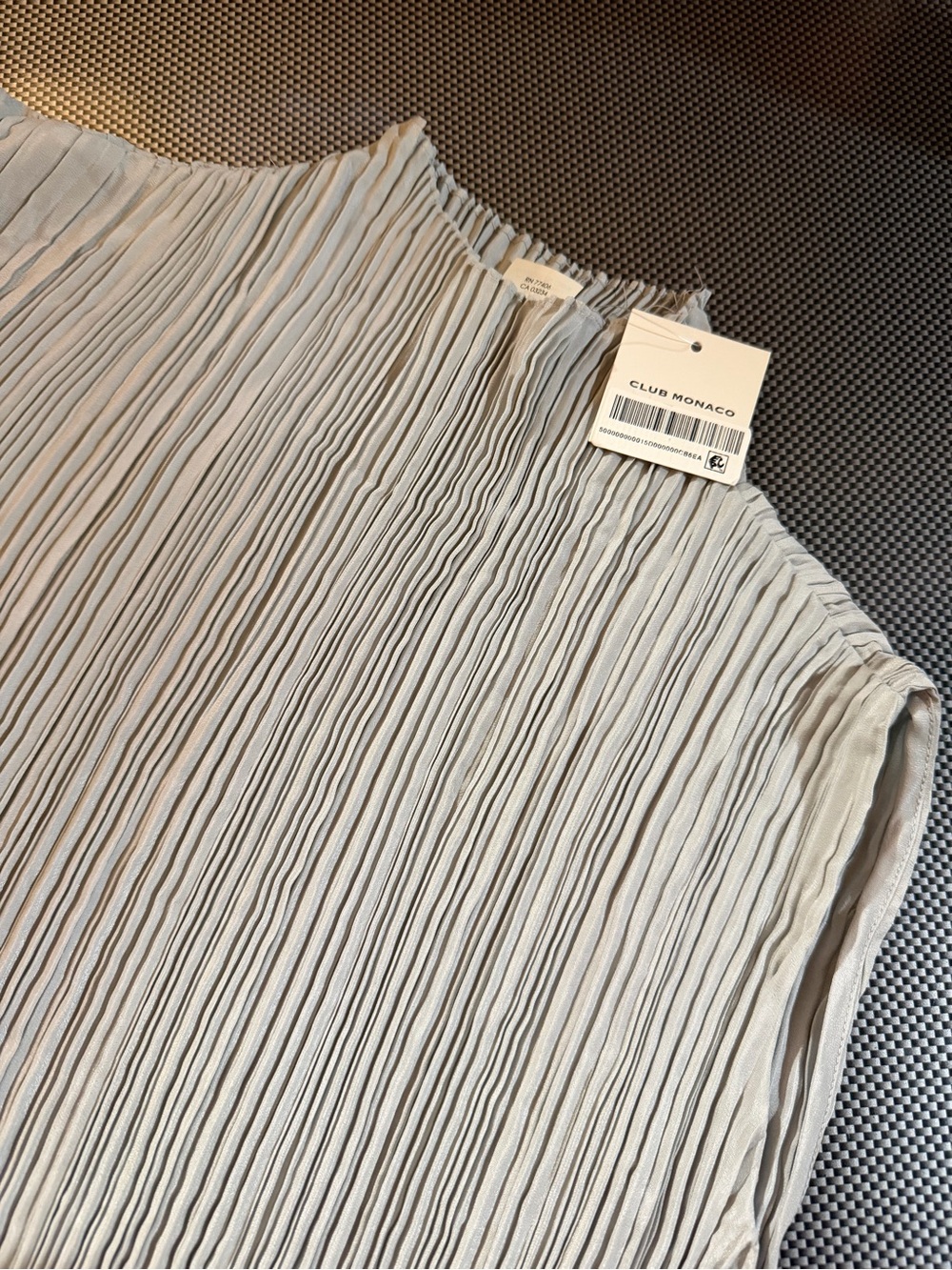 NWT women’s Club Monaco Pleated Light Sage Blouse size Large